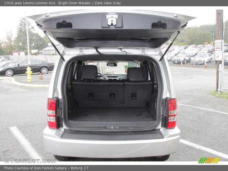Bright Silver Metallic / Dark Slate Gray 2009 Jeep Liberty Limited 4x4