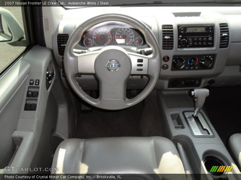 Avalanche White / Steel 2007 Nissan Frontier LE Crew Cab