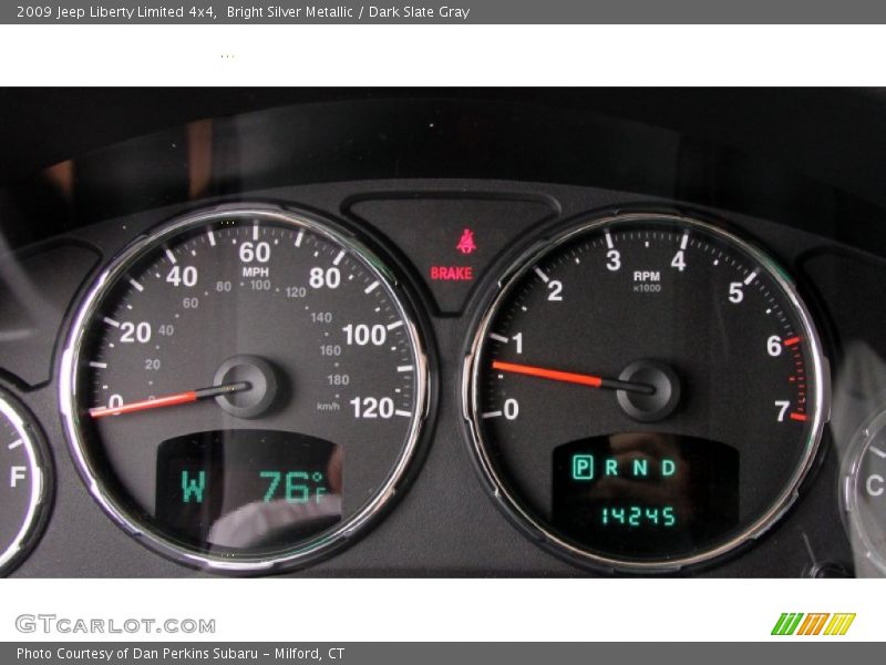 Bright Silver Metallic / Dark Slate Gray 2009 Jeep Liberty Limited 4x4