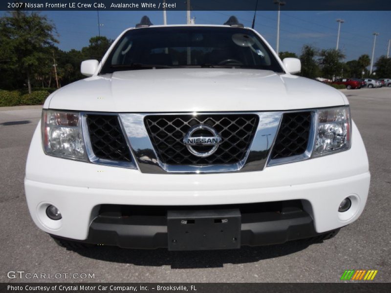Avalanche White / Steel 2007 Nissan Frontier LE Crew Cab