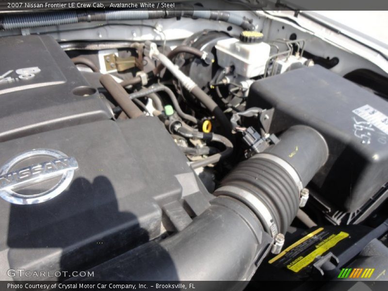 Avalanche White / Steel 2007 Nissan Frontier LE Crew Cab