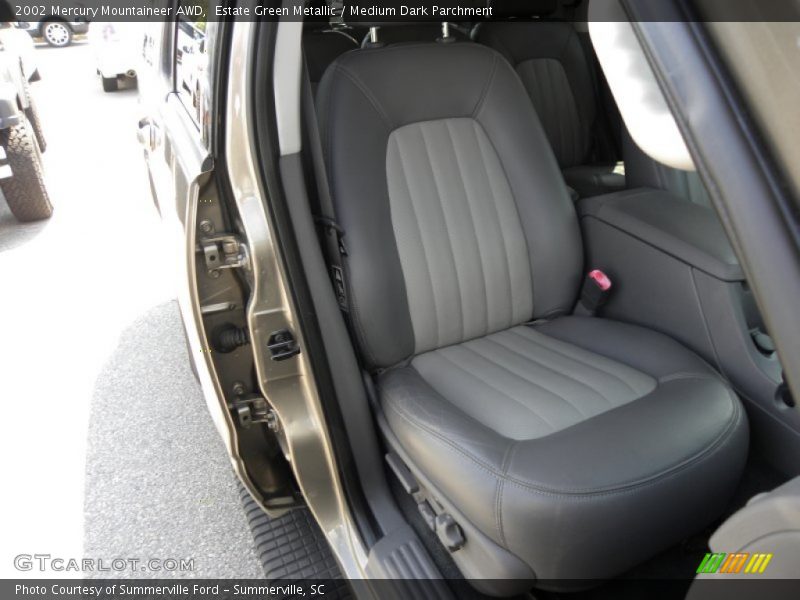 Estate Green Metallic / Medium Dark Parchment 2002 Mercury Mountaineer AWD