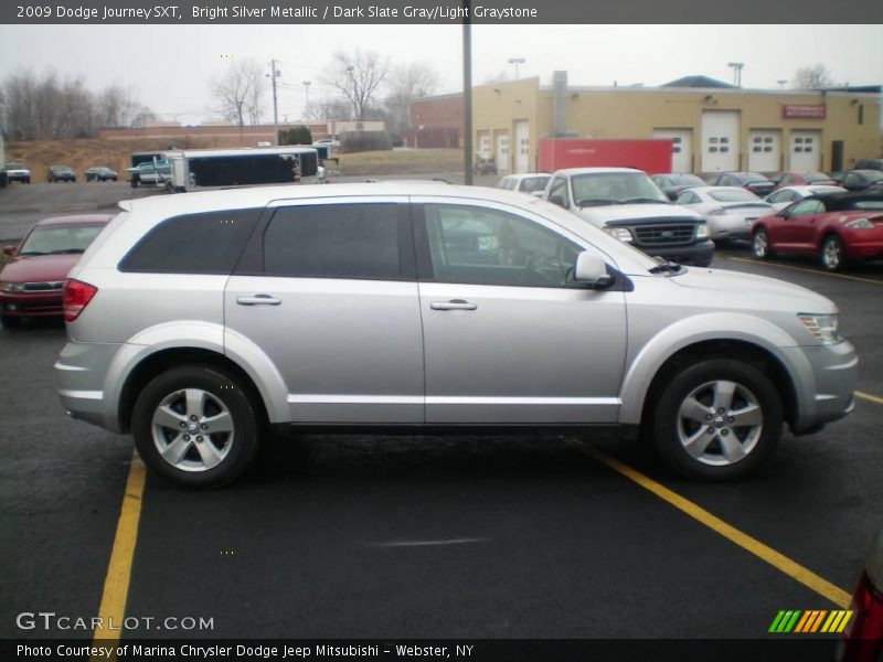 Bright Silver Metallic / Dark Slate Gray/Light Graystone 2009 Dodge Journey SXT