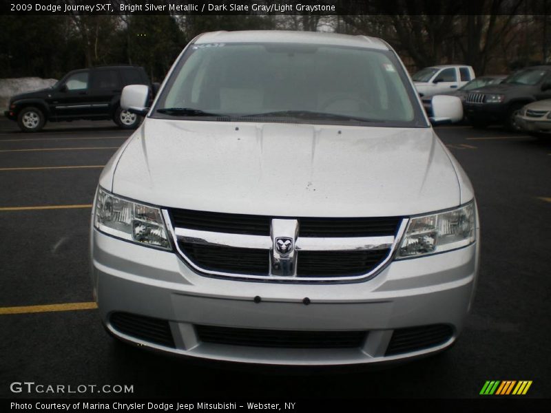 Bright Silver Metallic / Dark Slate Gray/Light Graystone 2009 Dodge Journey SXT