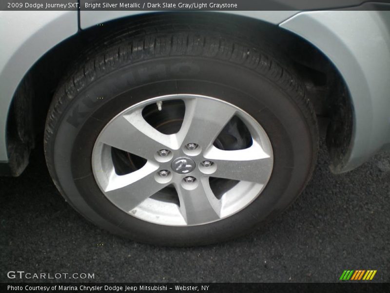Bright Silver Metallic / Dark Slate Gray/Light Graystone 2009 Dodge Journey SXT