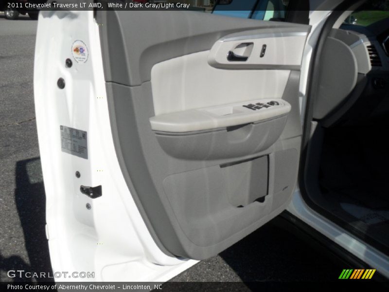 White / Dark Gray/Light Gray 2011 Chevrolet Traverse LT AWD