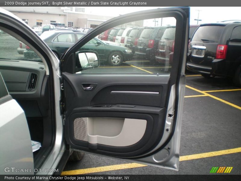 Bright Silver Metallic / Dark Slate Gray/Light Graystone 2009 Dodge Journey SXT