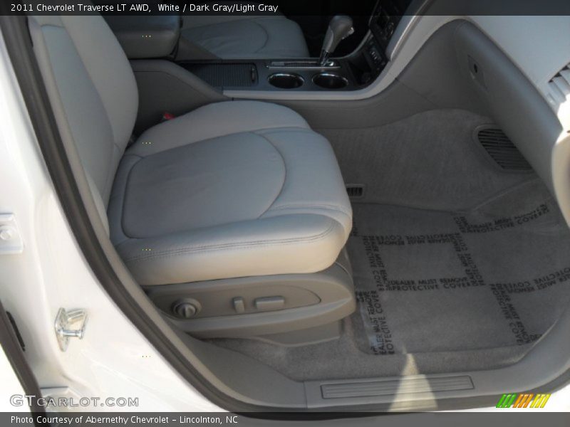 White / Dark Gray/Light Gray 2011 Chevrolet Traverse LT AWD