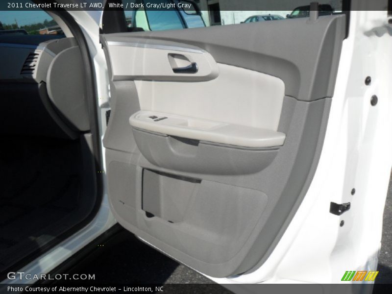 White / Dark Gray/Light Gray 2011 Chevrolet Traverse LT AWD