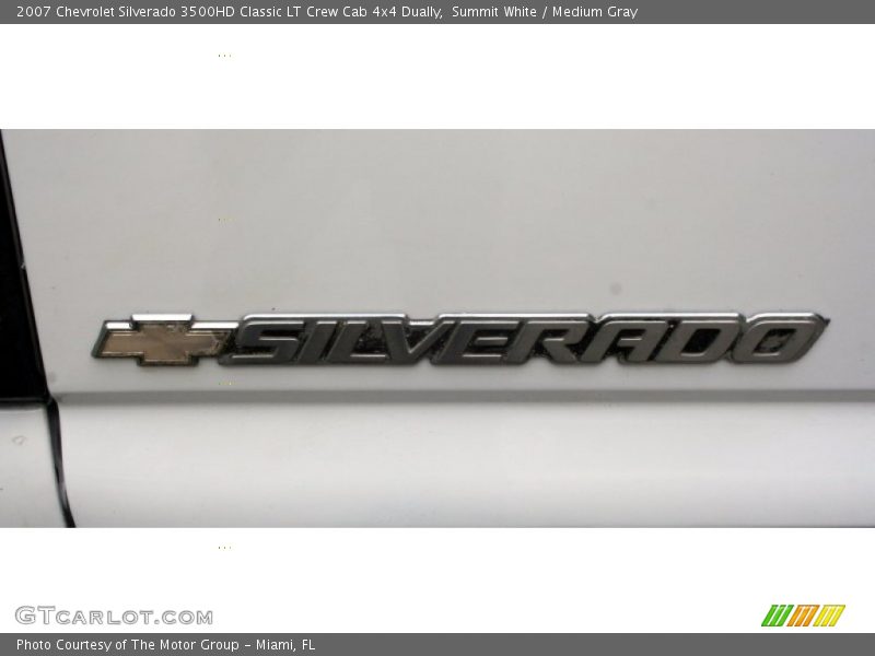 Summit White / Medium Gray 2007 Chevrolet Silverado 3500HD Classic LT Crew Cab 4x4 Dually