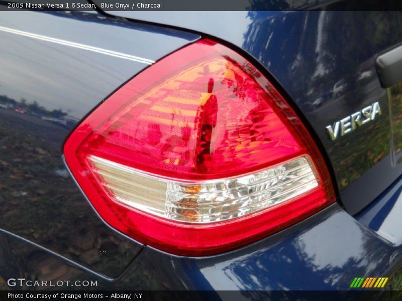 Blue Onyx / Charcoal 2009 Nissan Versa 1.6 Sedan