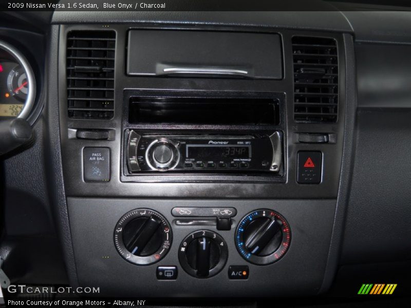 Blue Onyx / Charcoal 2009 Nissan Versa 1.6 Sedan