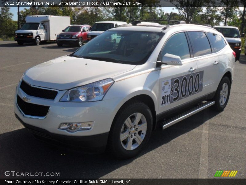 White Diamond Tricoat / Cashmere/Dark Gray 2012 Chevrolet Traverse LT