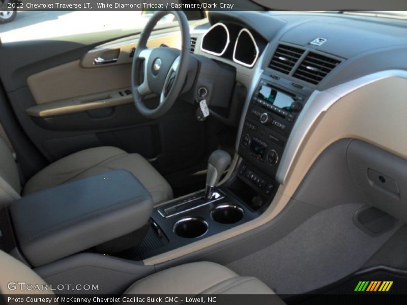 White Diamond Tricoat / Cashmere/Dark Gray 2012 Chevrolet Traverse LT