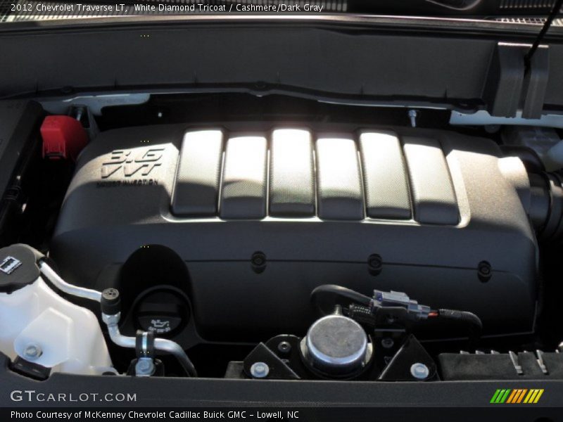 White Diamond Tricoat / Cashmere/Dark Gray 2012 Chevrolet Traverse LT