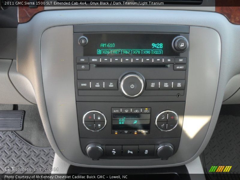 Onyx Black / Dark Titanium/Light Titanium 2011 GMC Sierra 1500 SLT Extended Cab 4x4