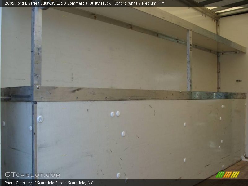 Oxford White / Medium Flint 2005 Ford E Series Cutaway E350 Commercial Utility Truck