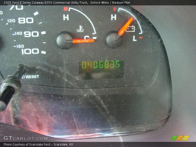 Oxford White / Medium Flint 2005 Ford E Series Cutaway E350 Commercial Utility Truck