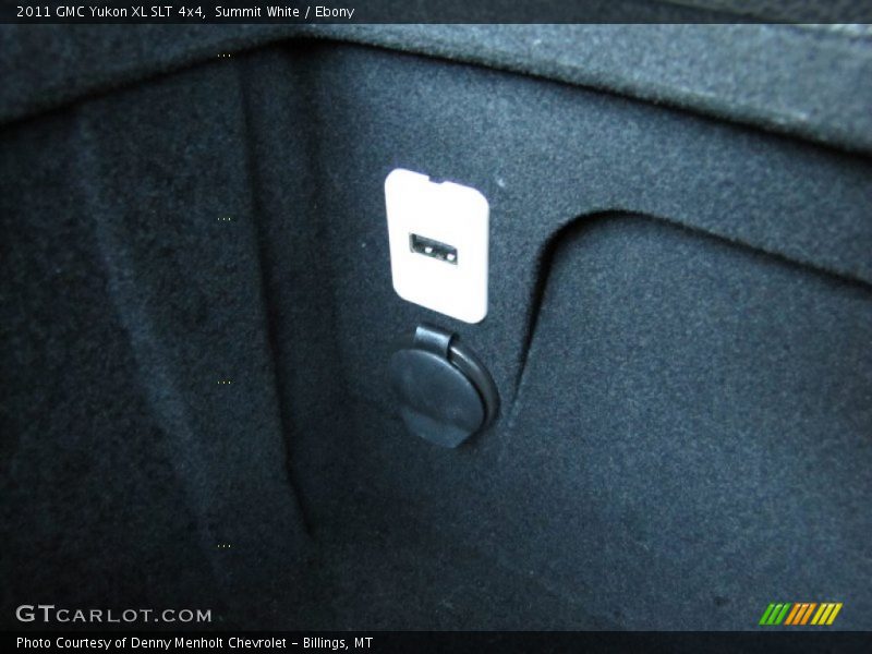 Summit White / Ebony 2011 GMC Yukon XL SLT 4x4