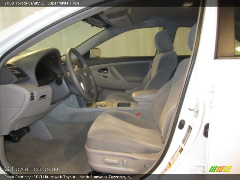 Super White / Ash 2009 Toyota Camry LE