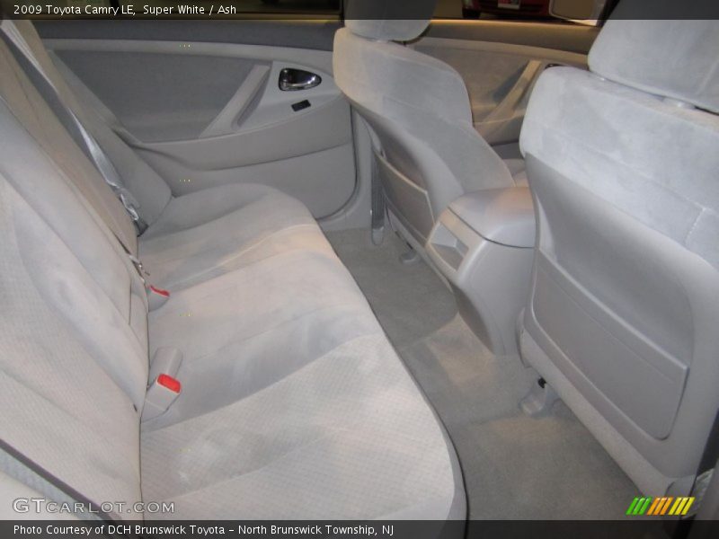 Super White / Ash 2009 Toyota Camry LE