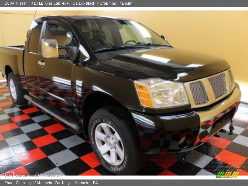 Galaxy Black / Graphite/Titanium 2004 Nissan Titan LE King Cab 4x4