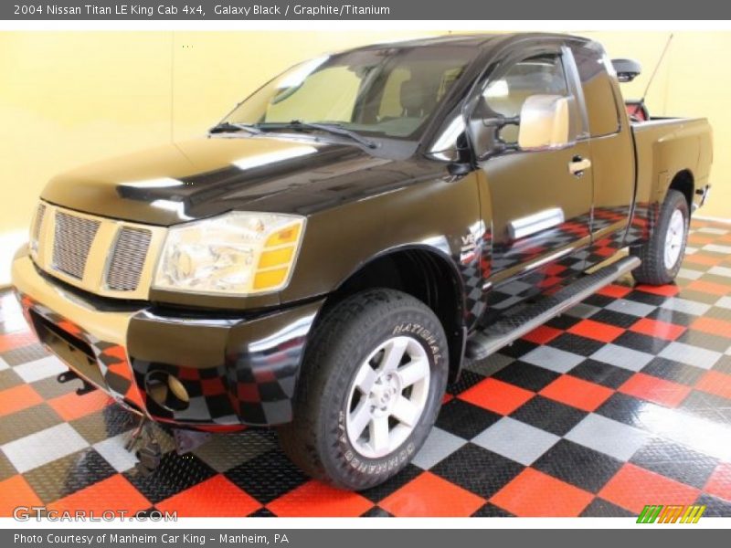 Galaxy Black / Graphite/Titanium 2004 Nissan Titan LE King Cab 4x4