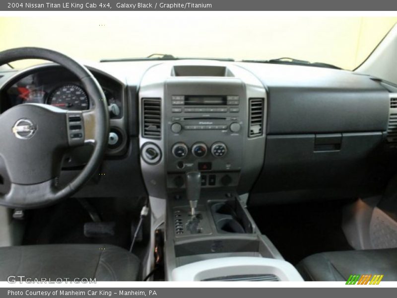Galaxy Black / Graphite/Titanium 2004 Nissan Titan LE King Cab 4x4