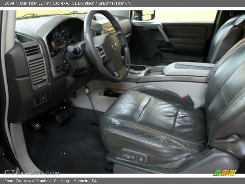 Galaxy Black / Graphite/Titanium 2004 Nissan Titan LE King Cab 4x4