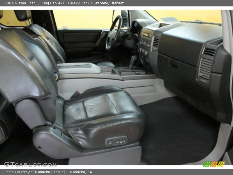 Galaxy Black / Graphite/Titanium 2004 Nissan Titan LE King Cab 4x4