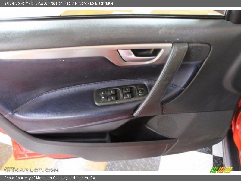 Passion Red / R Nordkap Black/Blue 2004 Volvo V70 R AWD