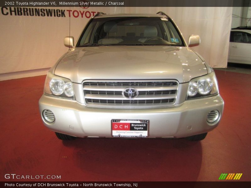 Millennium Silver Metallic / Charcoal 2002 Toyota Highlander V6