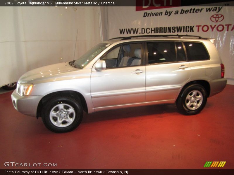 Millennium Silver Metallic / Charcoal 2002 Toyota Highlander V6