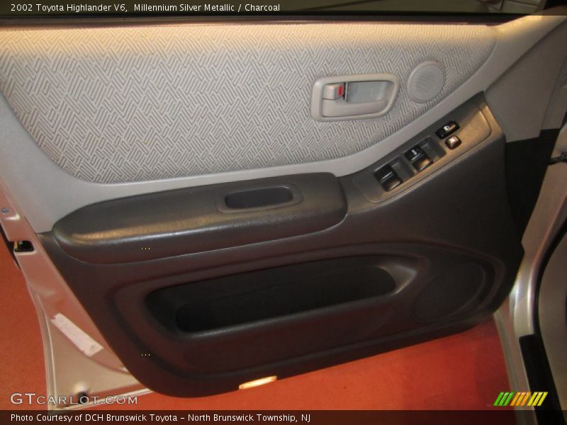 Millennium Silver Metallic / Charcoal 2002 Toyota Highlander V6