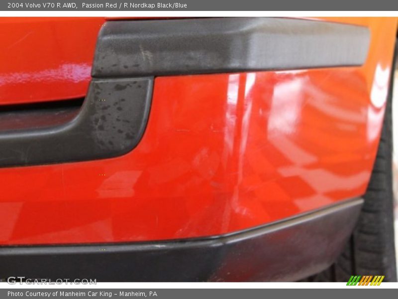 Passion Red / R Nordkap Black/Blue 2004 Volvo V70 R AWD