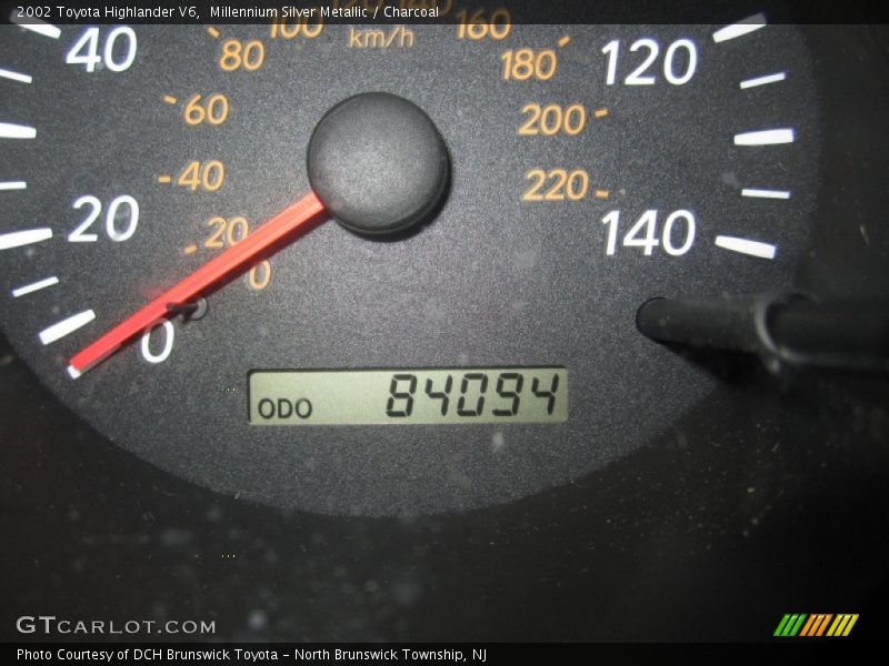 Millennium Silver Metallic / Charcoal 2002 Toyota Highlander V6