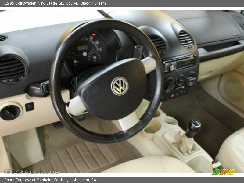 Black / Cream 1999 Volkswagen New Beetle GLS Coupe