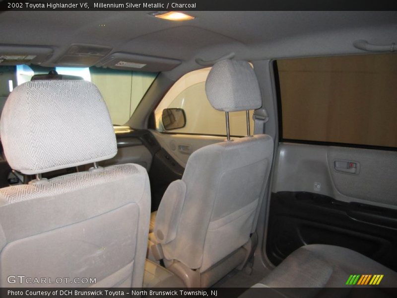 Millennium Silver Metallic / Charcoal 2002 Toyota Highlander V6