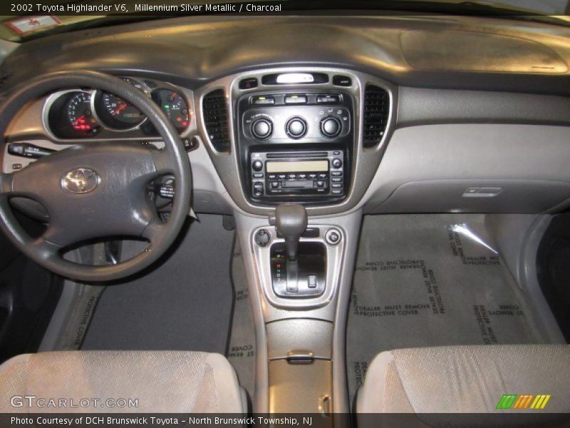 Millennium Silver Metallic / Charcoal 2002 Toyota Highlander V6