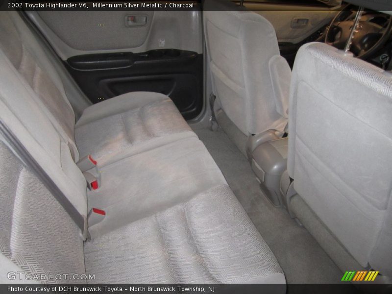 Millennium Silver Metallic / Charcoal 2002 Toyota Highlander V6