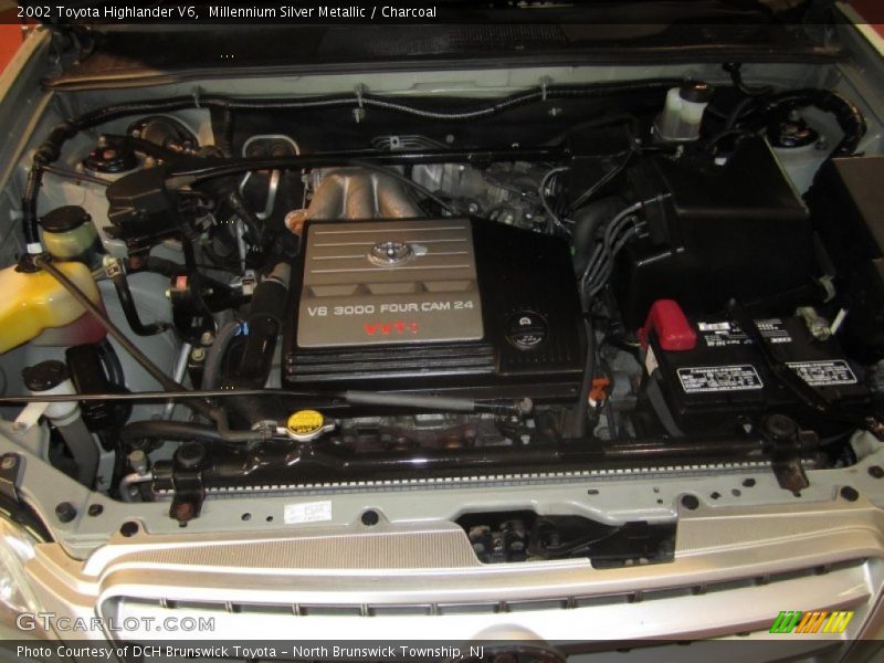 Millennium Silver Metallic / Charcoal 2002 Toyota Highlander V6