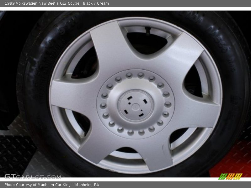 Black / Cream 1999 Volkswagen New Beetle GLS Coupe