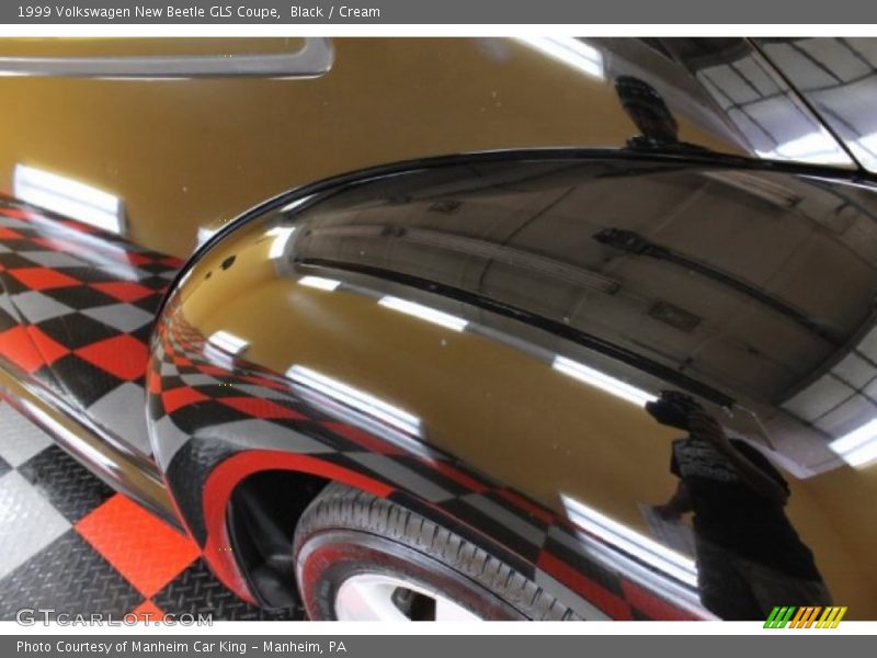 Black / Cream 1999 Volkswagen New Beetle GLS Coupe