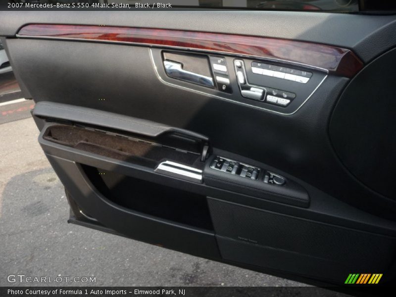 Black / Black 2007 Mercedes-Benz S 550 4Matic Sedan
