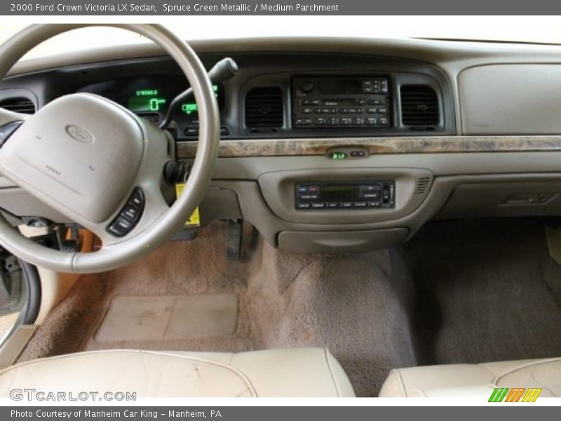 Dashboard of 2000 Crown Victoria LX Sedan