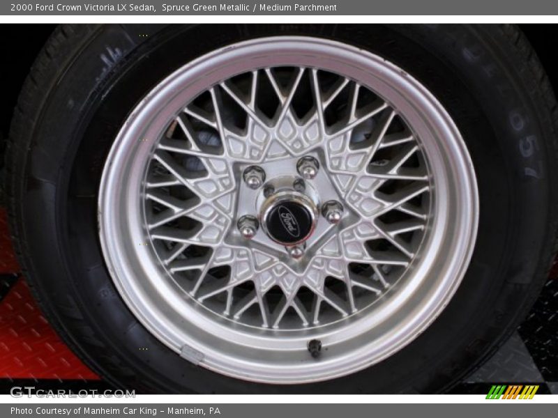  2000 Crown Victoria LX Sedan Wheel