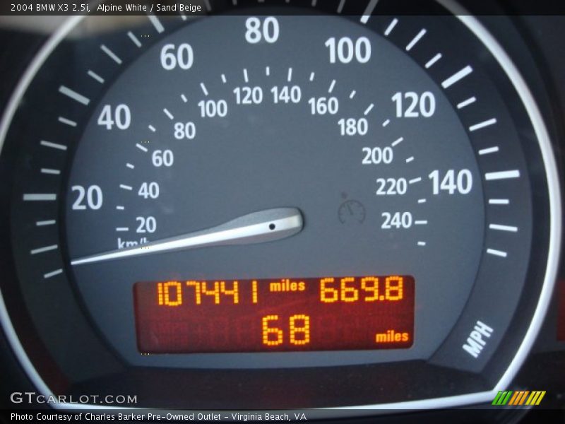 Alpine White / Sand Beige 2004 BMW X3 2.5i