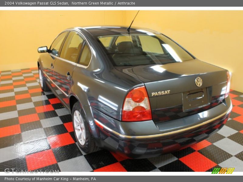 Northern Green Metallic / Anthracite 2004 Volkswagen Passat GLS Sedan
