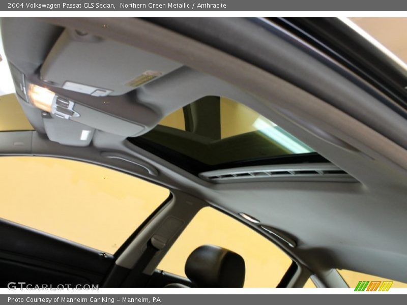 Northern Green Metallic / Anthracite 2004 Volkswagen Passat GLS Sedan
