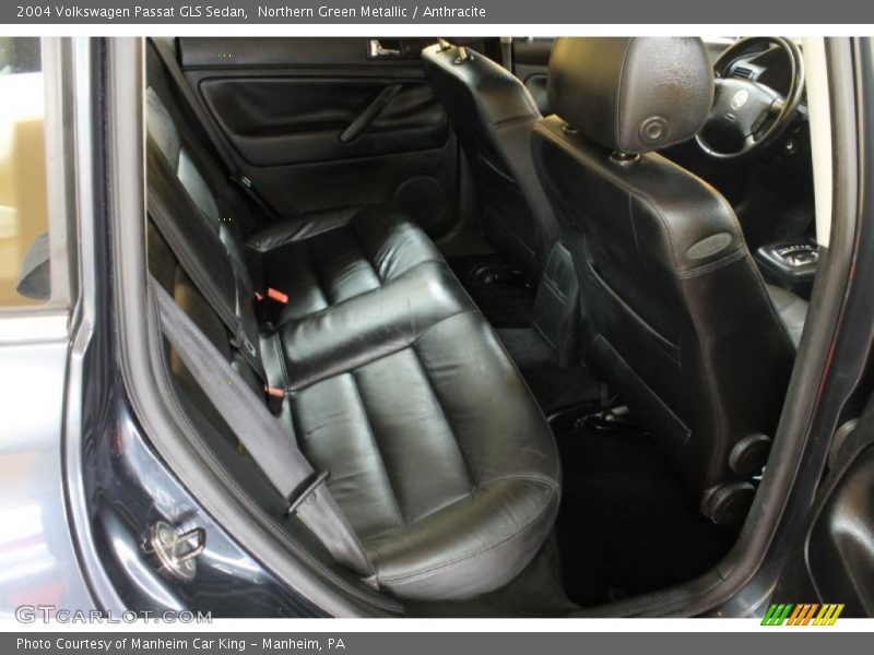 Northern Green Metallic / Anthracite 2004 Volkswagen Passat GLS Sedan